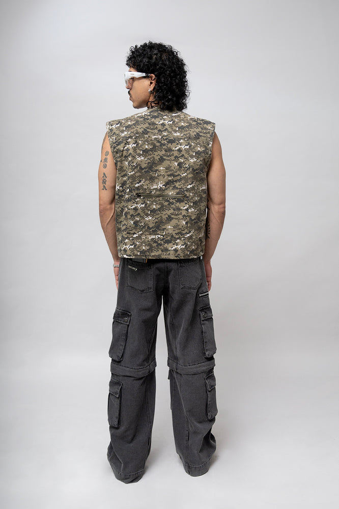 
                      
                        UTILITARIAN VEST
                      
                    