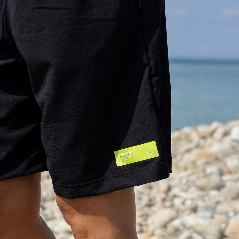 
                      
                        HER WAVEY SWIM TRUNKS BLACK
                      
                    